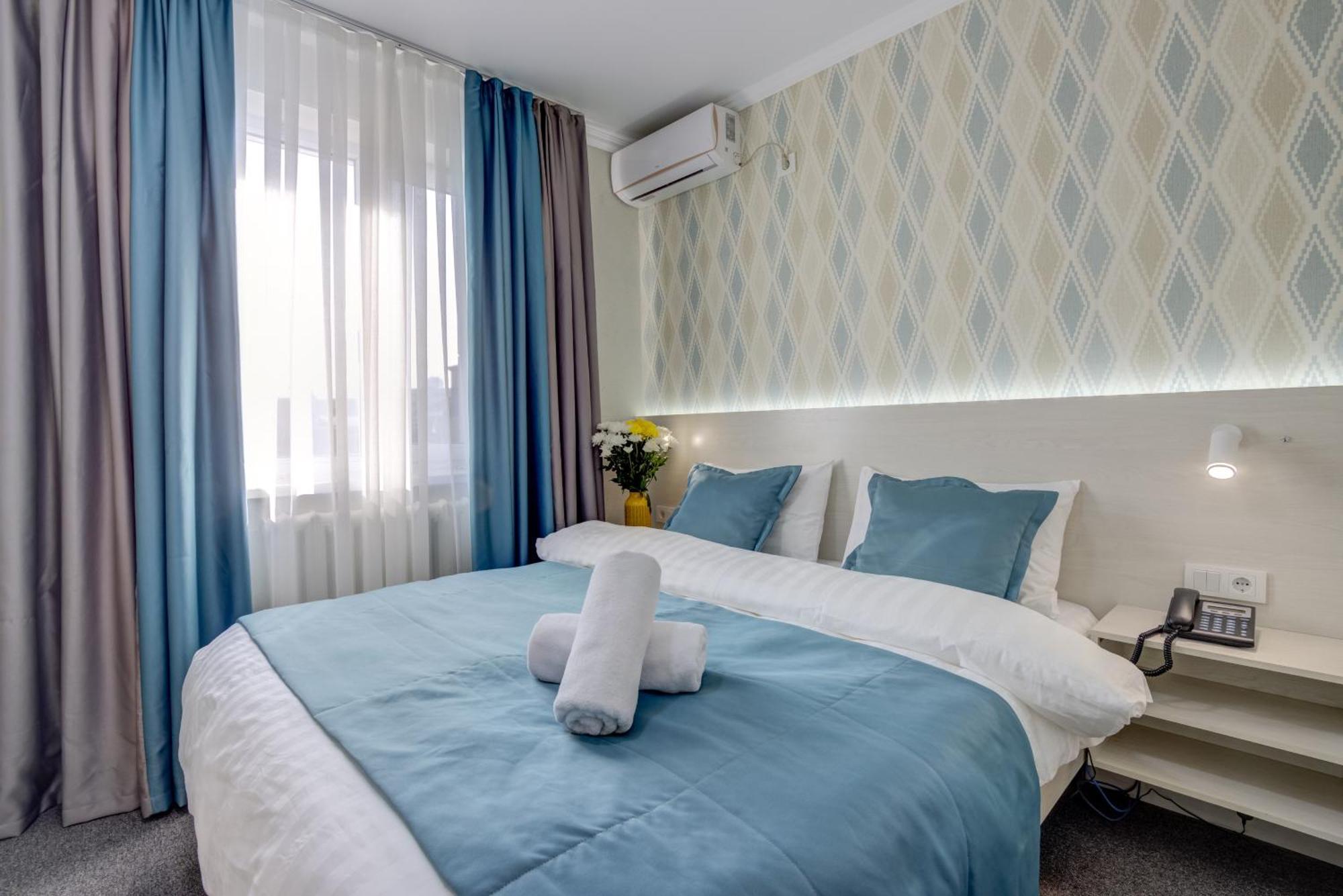 Viva Hotel Bisjkek Eksteriør billede