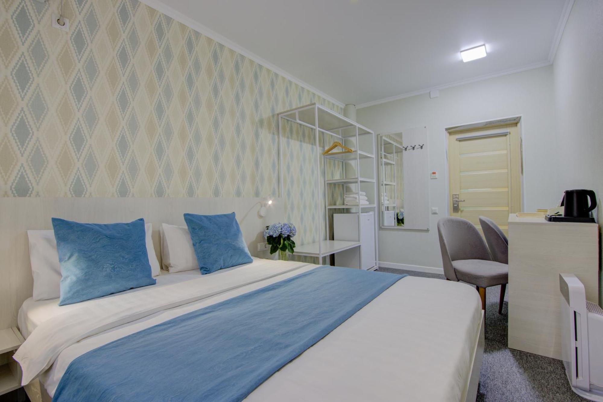 Viva Hotel Bisjkek Eksteriør billede